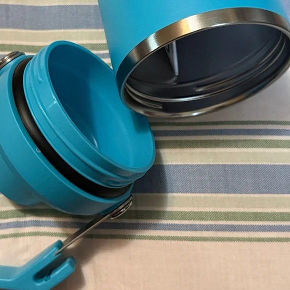 Stanley The IceFlow™ Tumbler with Fast Flow Lid | 40 OZ - Picture 3 of 3